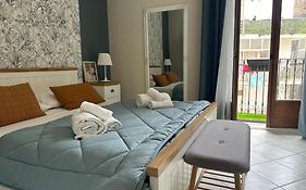 Dolce Marea Suites